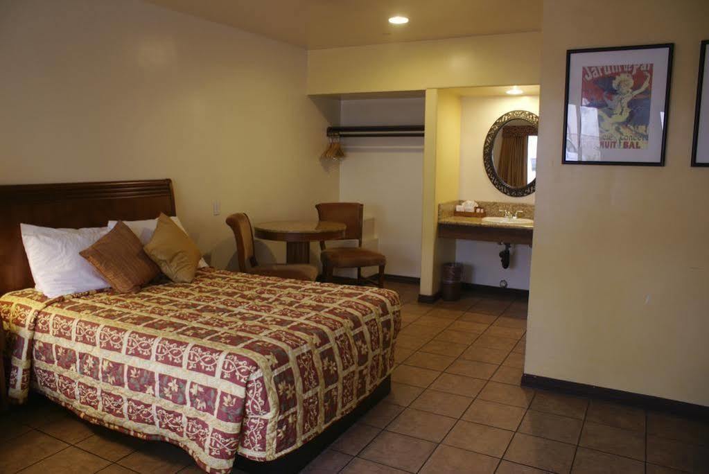 Casa Bella Inn Downtown La Лос-Анджелес Экстерьер фото